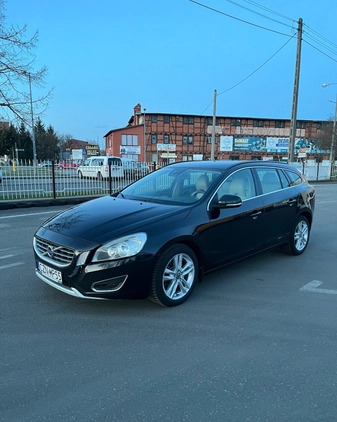 Volvo V60 cena 28900 przebieg: 299200, rok produkcji 2011 z Żnin małe 742